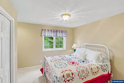 245 Edgewood Dr, Silverton, OR 97381 - Photo 34