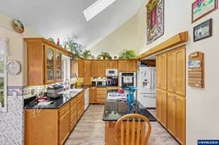 245 Edgewood Dr, Silverton, OR 97381 - Photo 14