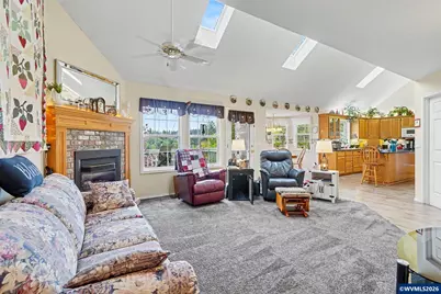 245 Edgewood Dr, Silverton, OR 97381 - Photo 20