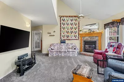 245 Edgewood Dr, Silverton, OR 97381 - Photo 18