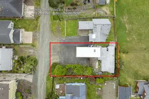 220 SW 29th St, Newport, OR 97365 - Photo 4