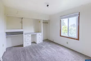220 SW 29th St, Newport, OR 97365 - Photo 24
