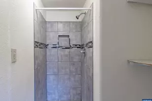 220 SW 29th St, Newport, OR 97365 - Photo 16