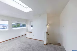 220 SW 29th St, Newport, OR 97365 - Photo 12