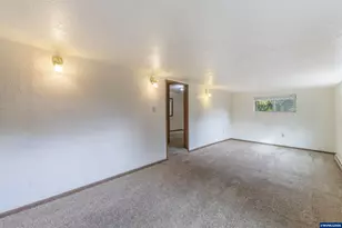 220 SW 29th St, Newport, OR 97365 - Photo 6