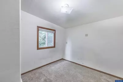220 SW 29th St, Newport, OR 97365 - Photo 18