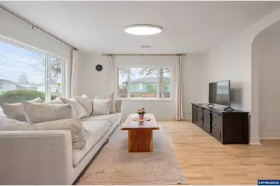 895 Burton St, Harrisburg, OR 97446 - Photo 6