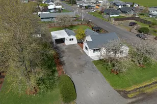 895 Burton St, Harrisburg, OR 97446 - Photo 42