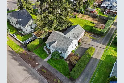 170 E Rose St, Lebanon, OR 97355 - Photo 2