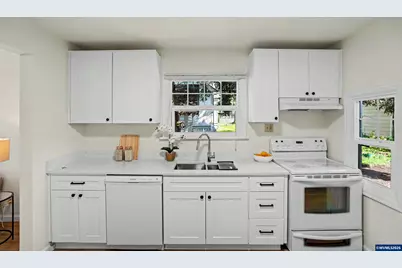 170 E Rose St, Lebanon, OR 97355 - Photo 12