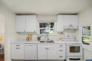 170 E Rose St, Lebanon, OR 97355 - Photo 12