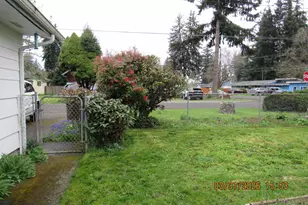 854 SW Swift Ave, Mill City, OR 97360 - Photo 26