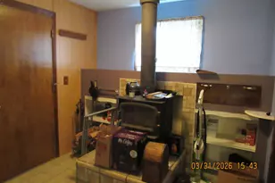 854 SW Swift Ave, Mill City, OR 97360 - Photo 14