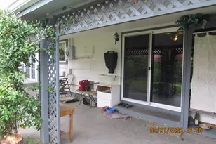 854 SW Swift Ave, Mill City, OR 97360 - Photo 2