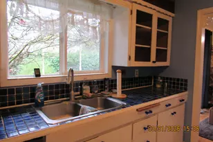 854 SW Swift Ave, Mill City, OR 97360 - Photo 10