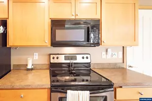 1937 Summerfield Ct SW, Albany, OR 97321 - Photo 8