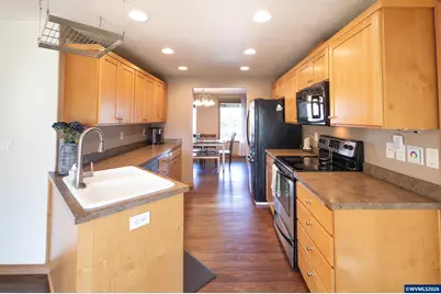 1937 Summerfield Ct SW, Albany, OR 97321 - Photo 10