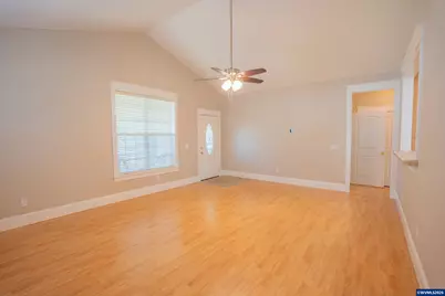 1055 Filbert St, Brownsville, OR 97327 - Photo 12