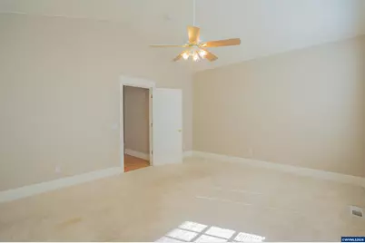 1055 Filbert St, Brownsville, OR 97327 - Photo 12