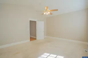 1055 Filbert St, Brownsville, OR 97327 - Photo 12