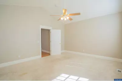 1055 Filbert St, Brownsville, OR 97327 - Photo 14