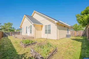1055 Filbert St, Brownsville, OR 97327 - Photo 2