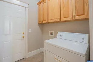 1055 Filbert St, Brownsville, OR 97327 - Photo 26