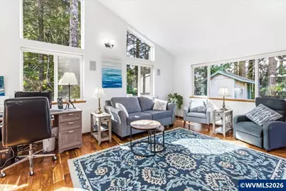 142 S Quadrant St, Rockaway Beach, OR 97201 - Photo 4