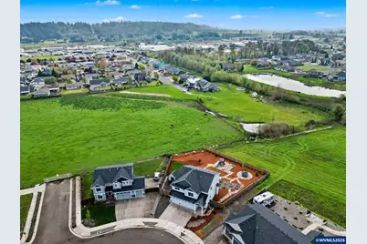 3054 NE Mosey Av, Albany, OR 97321 - Photo 2