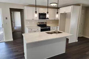 2419 Ermine St SE, Albany, OR 97322 - Photo 4