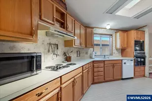 2120 Robins Ln SE, Salem, OR 97306 - Photo 18