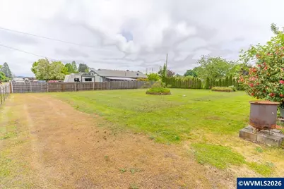2733 Birch St, Lebanon, OR 97355 - Photo 36