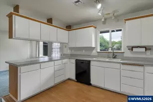 2733 Birch St, Lebanon, OR 97355 - Photo 18