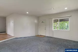 2733 Birch St, Lebanon, OR 97355 - Photo 8