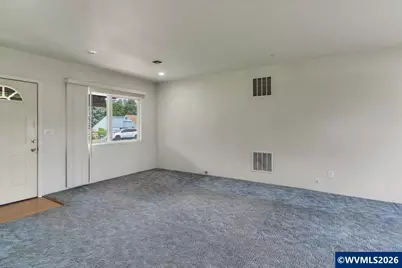 2733 Birch St, Lebanon, OR 97355 - Photo 10