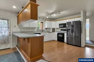 2733 Birch St, Lebanon, OR 97355 - Photo 16
