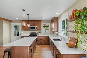 2782 Bluff Ave SE, Salem, OR 97302 - Photo 16