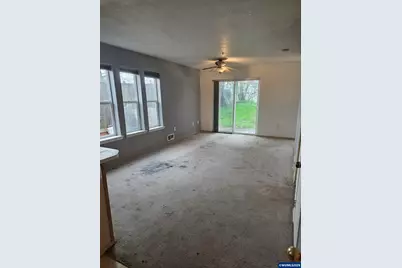 9607 SE Center Ct, Portland, OR 97266 - Photo 8