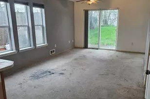 9607 SE Center Ct, Portland, OR 97266 - Photo 8