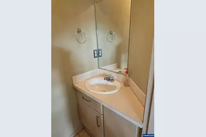 9607 SE Center Ct, Portland, OR 97266 - Photo 6