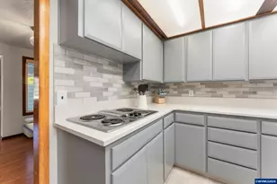 2358 Ptarmigan St NW, Salem, OR 97304 - Photo 20