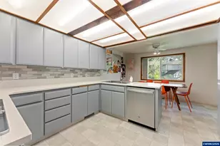 2358 Ptarmigan St NW, Salem, OR 97304 - Photo 18