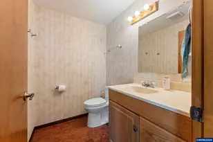 2358 Ptarmigan St NW, Salem, OR 97304 - Photo 12