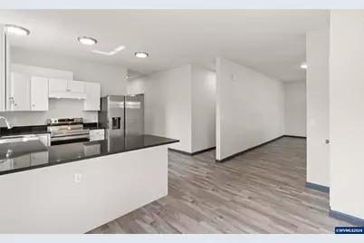 738 N Log Cabin St, Independence, OR 97351 - Photo 8