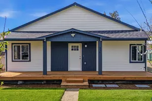 738 N Log Cabin St, Independence, OR 97351 - Photo 1