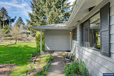 1525 NW Woodland Dr, Corvallis, OR 97330 - Photo 10