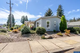 1340 40th Ave, Sweet Home, OR 97386 - Photo 2
