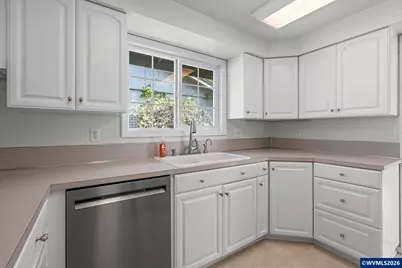 4653 Sunflower Wy NE, Salem, OR 97305 - Photo 12