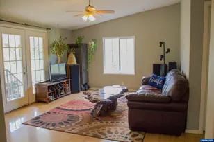 39785 Hwy 228, Sweet Home, OR 97386 - Photo 18