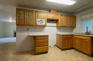 227 NW Bonanza Ave, Dallas, OR 97338 - Photo 6